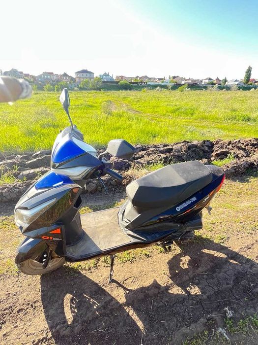 Продам скутер Nomad 700