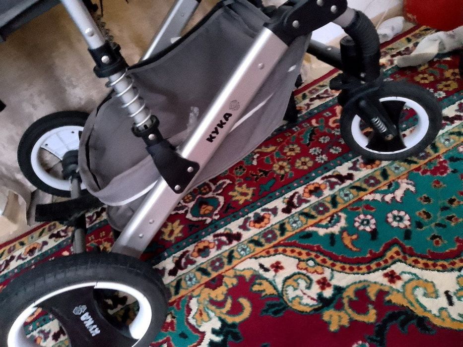 Продам коляску в хорошем состоянии.