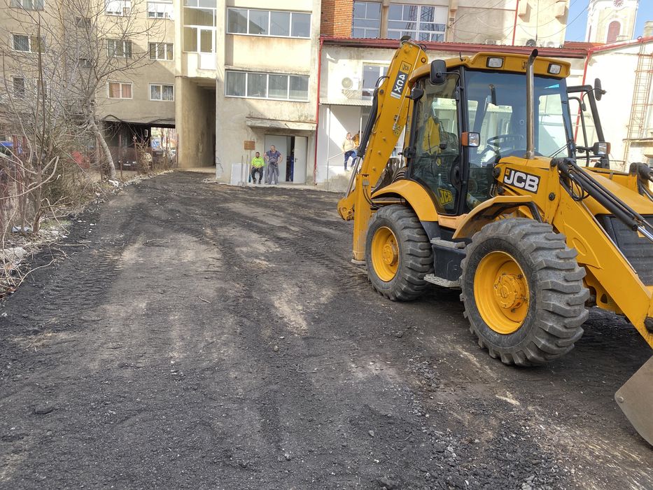 Buldoexcavator de inchiriat !