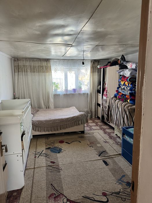 Үй сатылады кең аумағымен