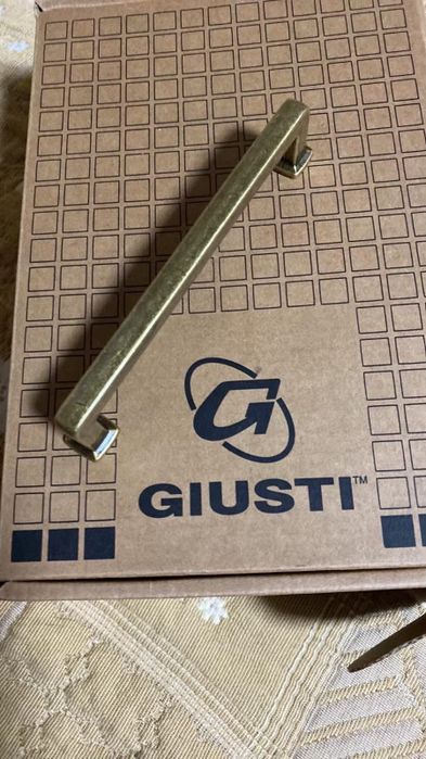 Дръжки за шкафчета Swarovski