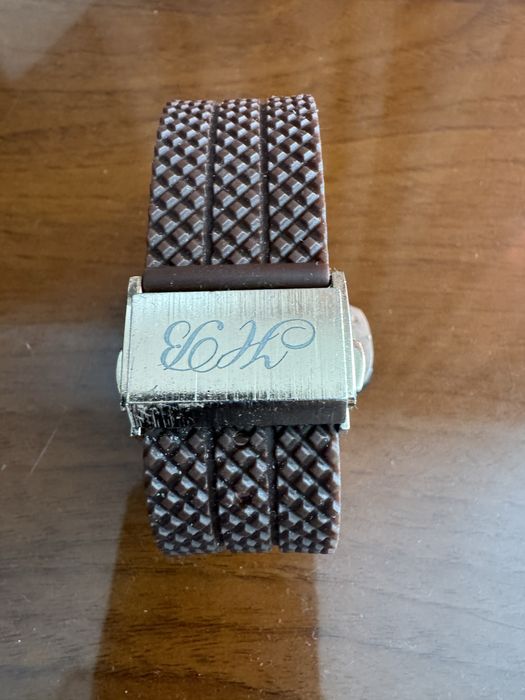 Продам часы ручные