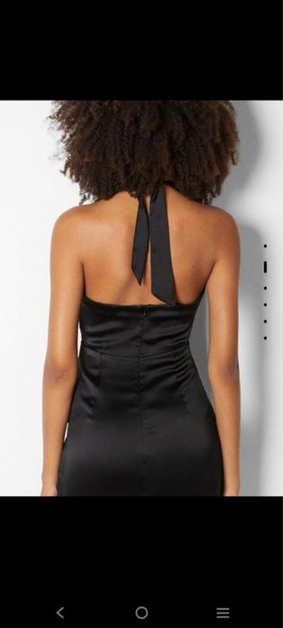 Черна рокля Bershka