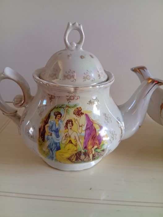 Чайник фарфор. Отличное состояние