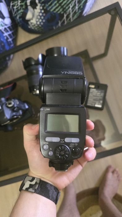 Canon EOS 80D + obiective Canon 18-135mm și 50mm + blitz Yongnuo