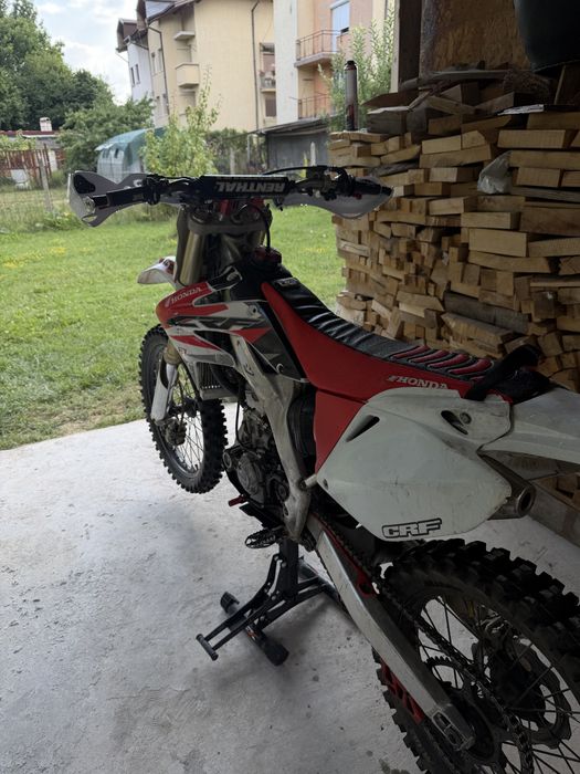 Продавам honda crf250r