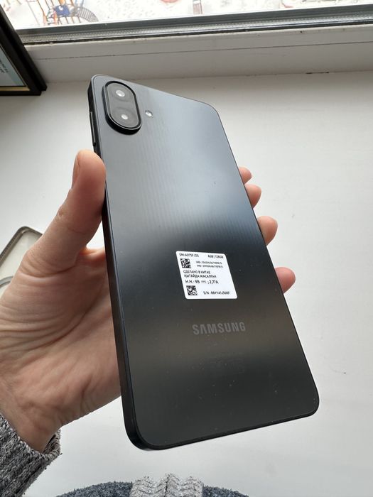 Продам телефон Самсунг А075 128 гб.
