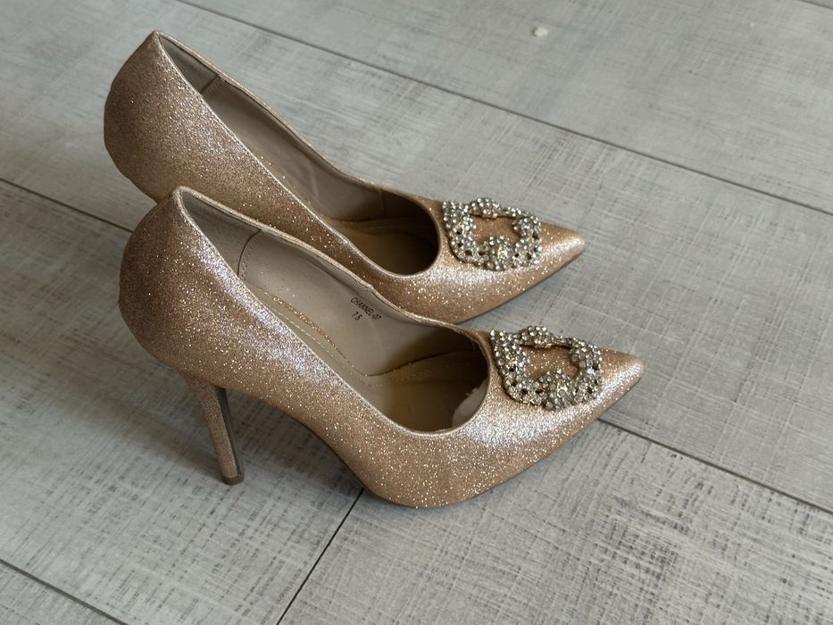 Червени обувки естествена кожа