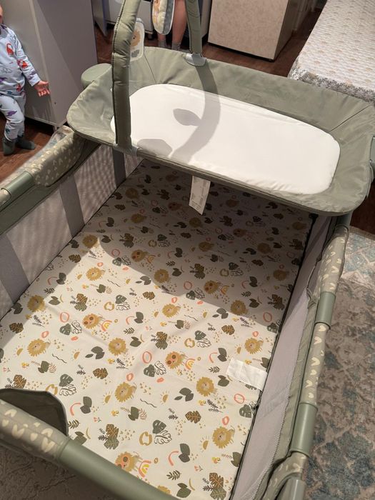 Продам кровать манеж