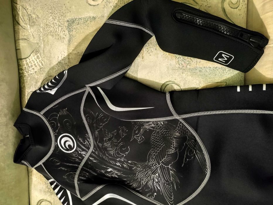 Дамски неопренов костюм