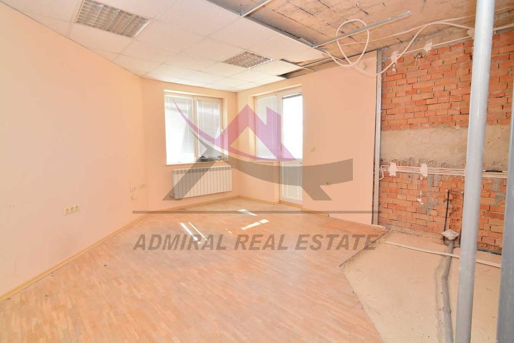 Дава се под наем Къща в Варна, Бриз - 287 кв.м за 3000 € - Снимка #4