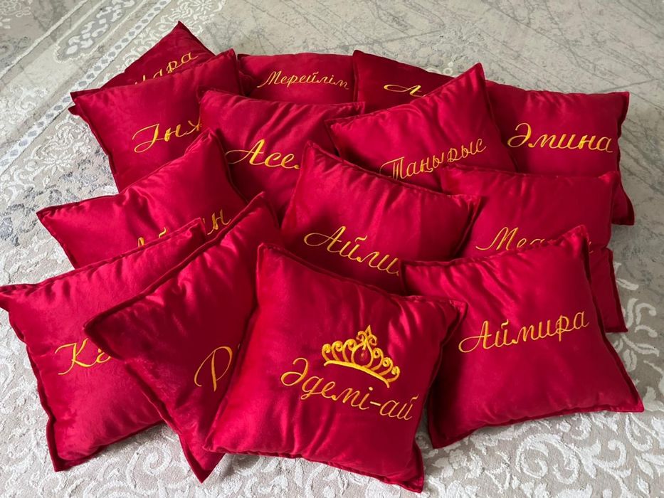 Продается вышивальная машинка Janome memory craft 450e