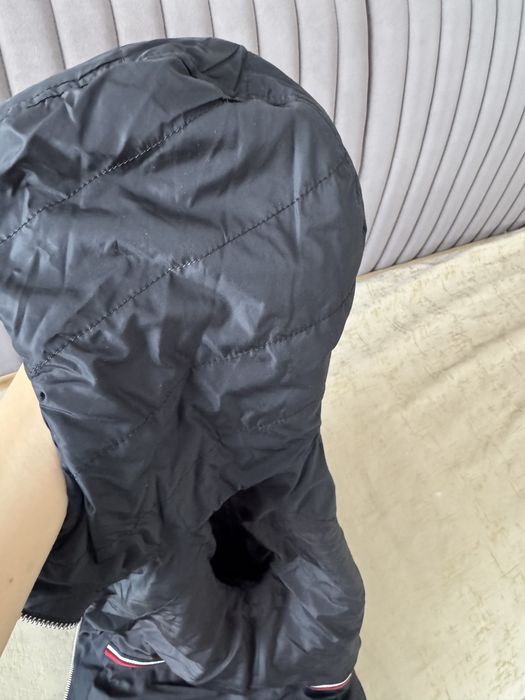 Продам куртку для девочки на 10 лет