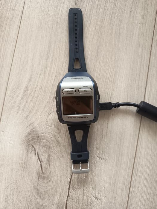 Часовник Garmin Forenner