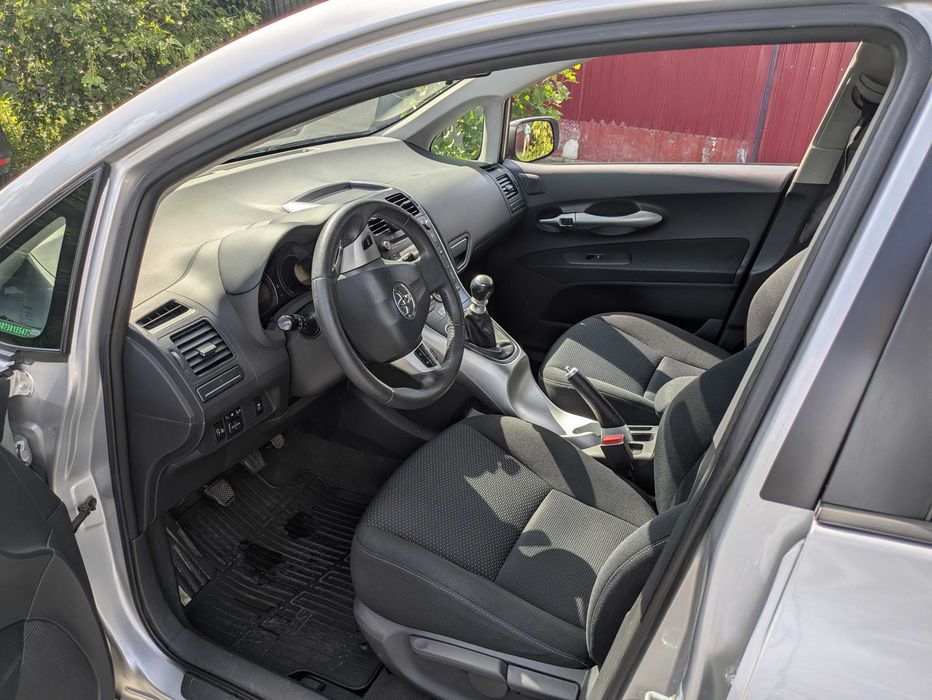 Toyota Auris 2012