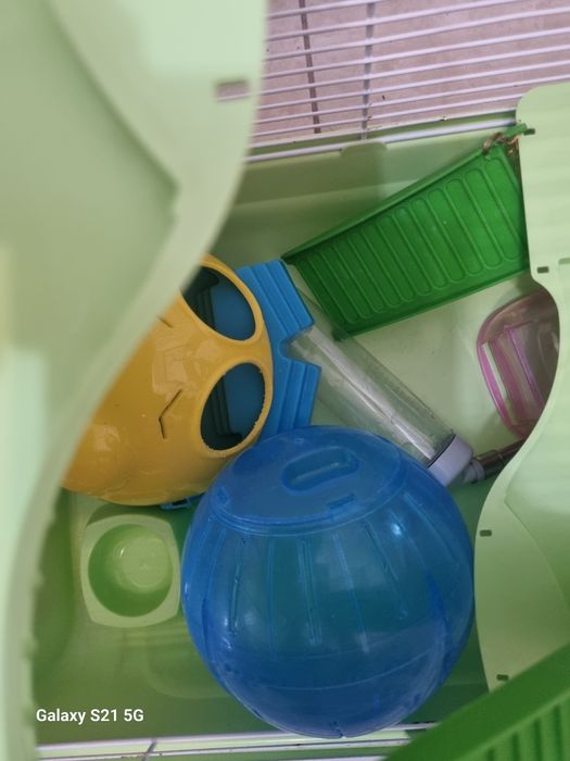 Продам клетку для хомячка +еда