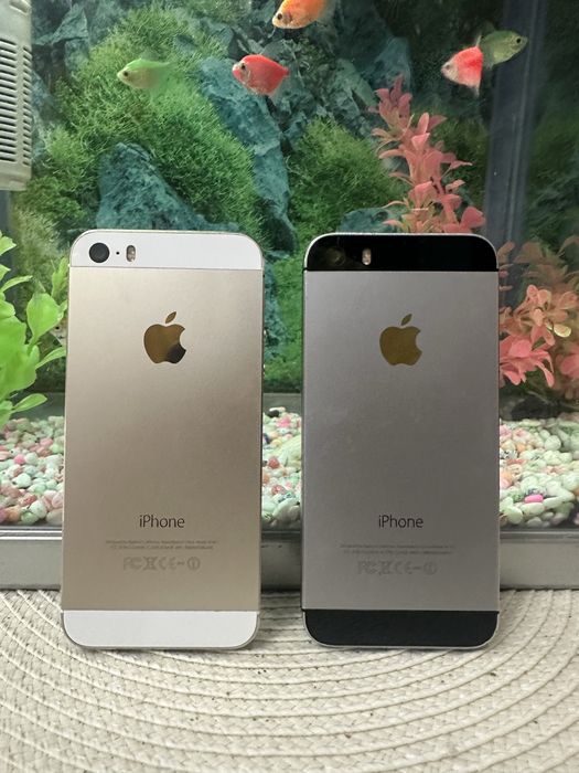 Продам два iPhone 5s 16 GB