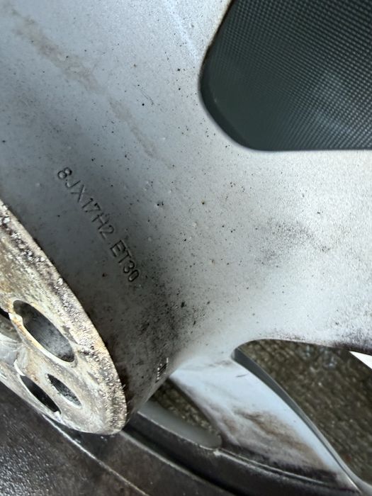 Vand roti 17 “x 8J.  Audi A6 4G