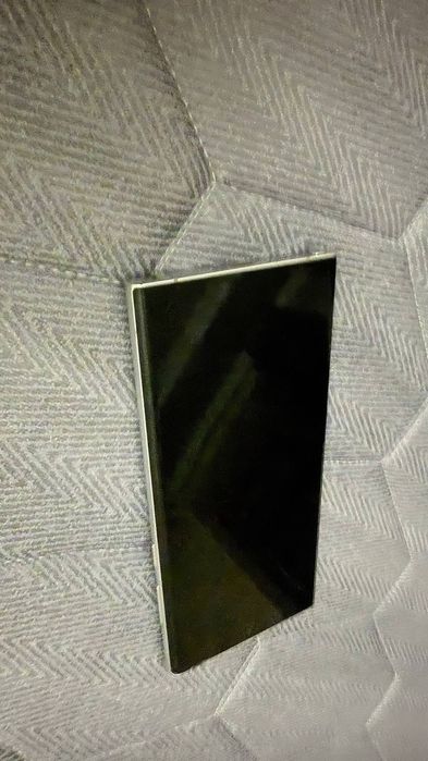 Samsung Galaxy S22 Ultra  12/256