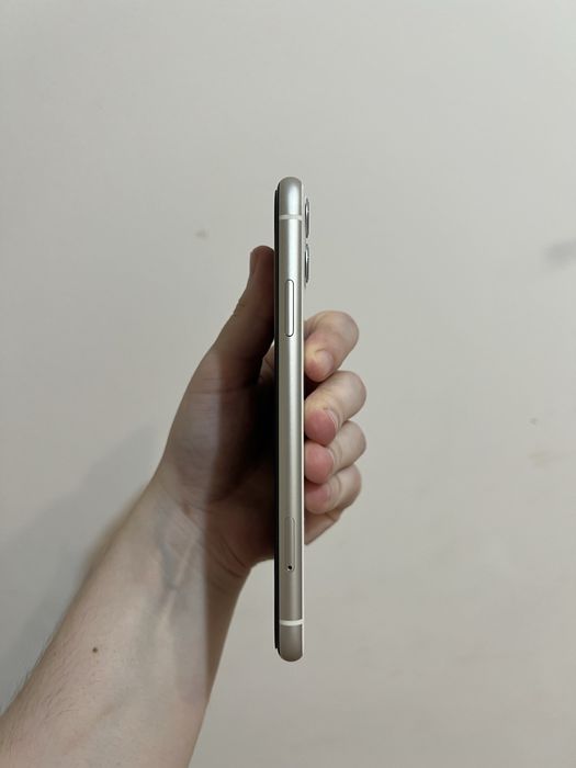 iPhone 11 white 128GB