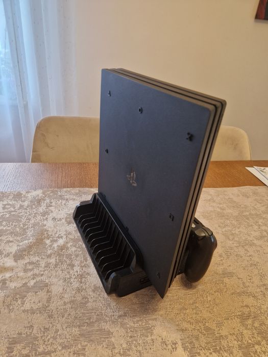 Vand PlayStation 4 Pro,  1T