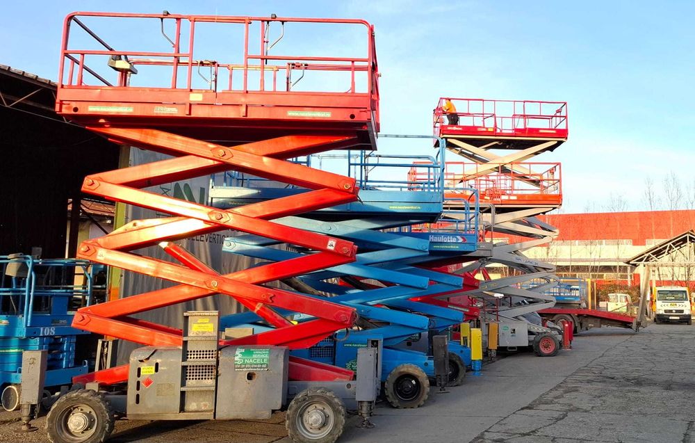 Lot 6 buc nacele nacela diesel 4x4,nacele 17.5m,15m si 12m 51,000 Euro