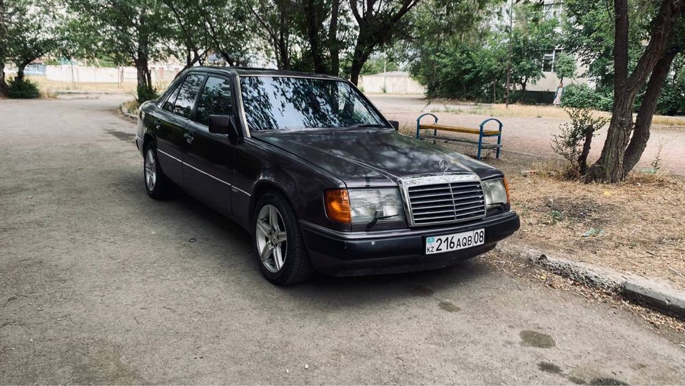 mersedes 124,1992год