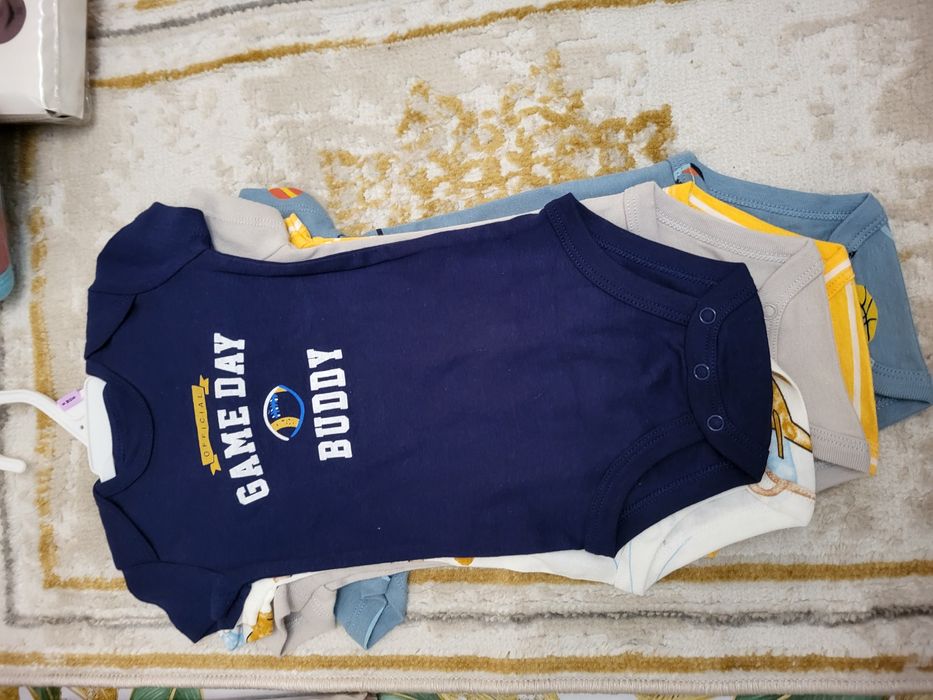 Продам детские бодики