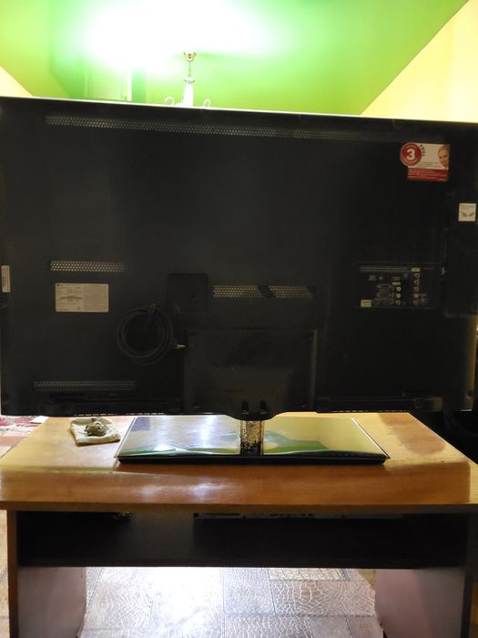 Продам телевизор 3д.