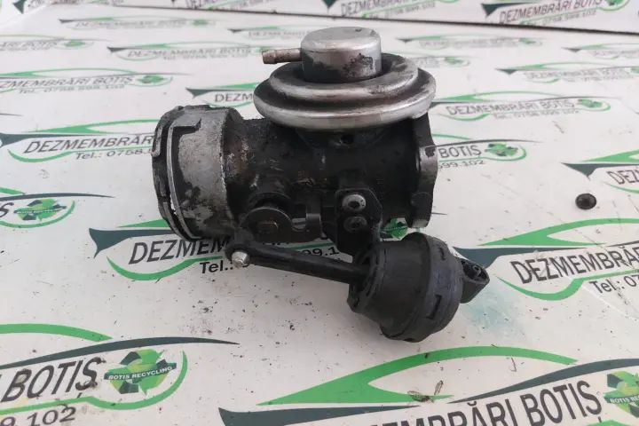 EGR vacumatic 038131501J Volkswagen VW Passat 2000 1.9 TDI MT (110 hp)