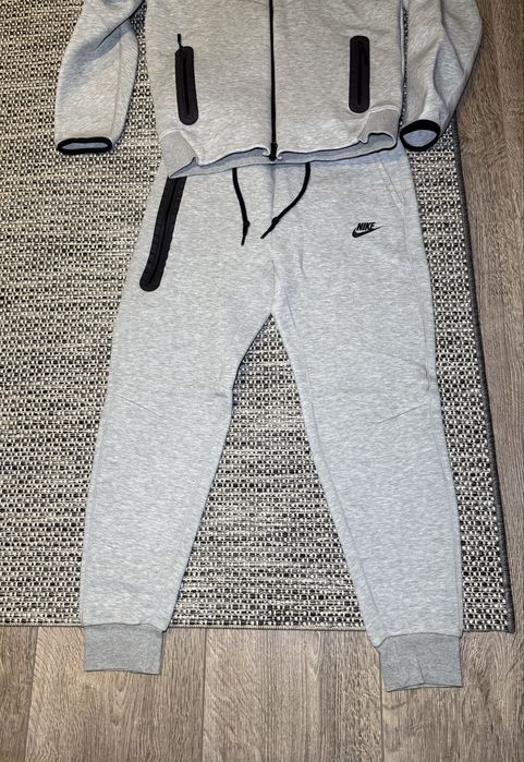 Nike Tech Fleece s размер оригинален