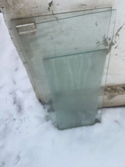 Стекла целые продам