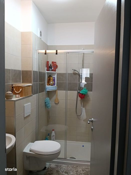 Apartament 3 camere sector 6 direct propietar