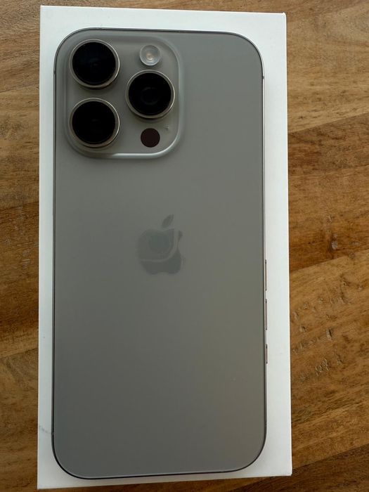 iPhone 16 Pro – Natural Titanium, 256 GB – stare impecabilă