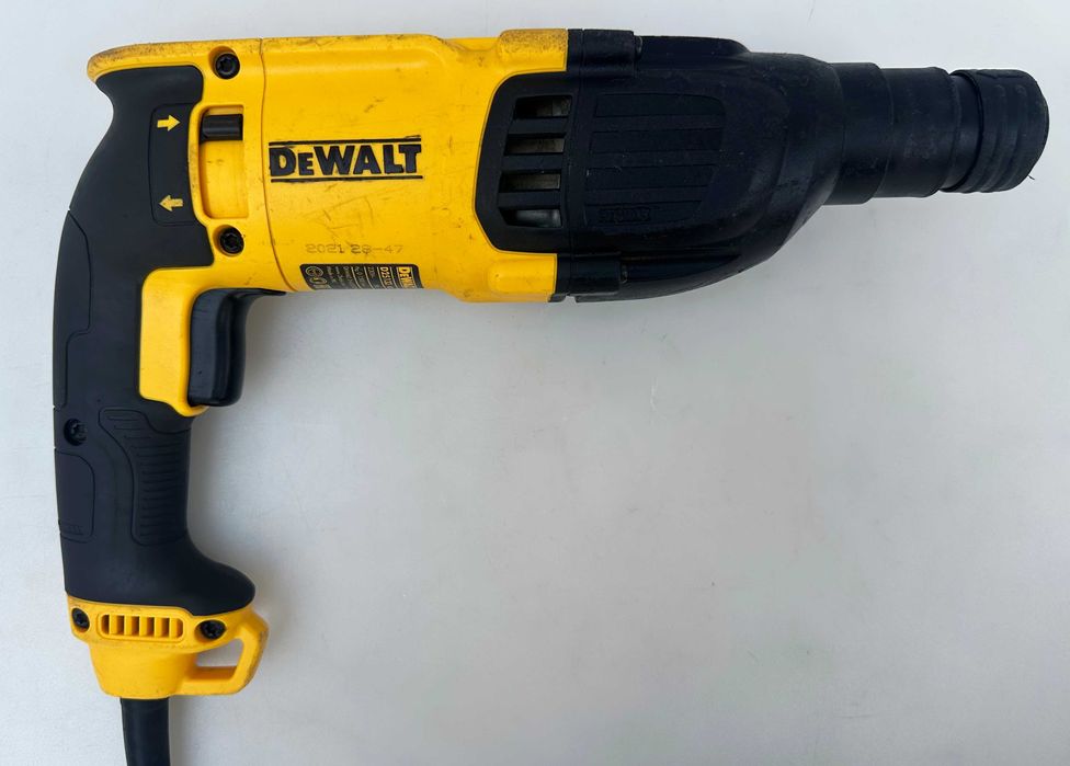 Dewalt D25133-QS - Електрически перфоратор 800W 2.6J