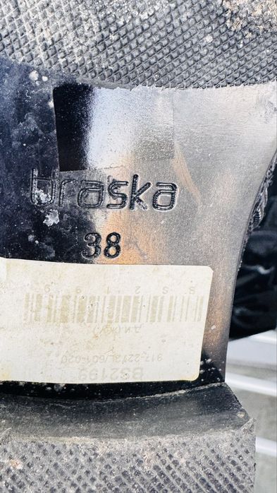 Продам срочно сапоги женские