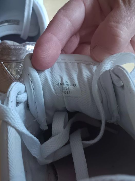 Кожени  кецове Guess