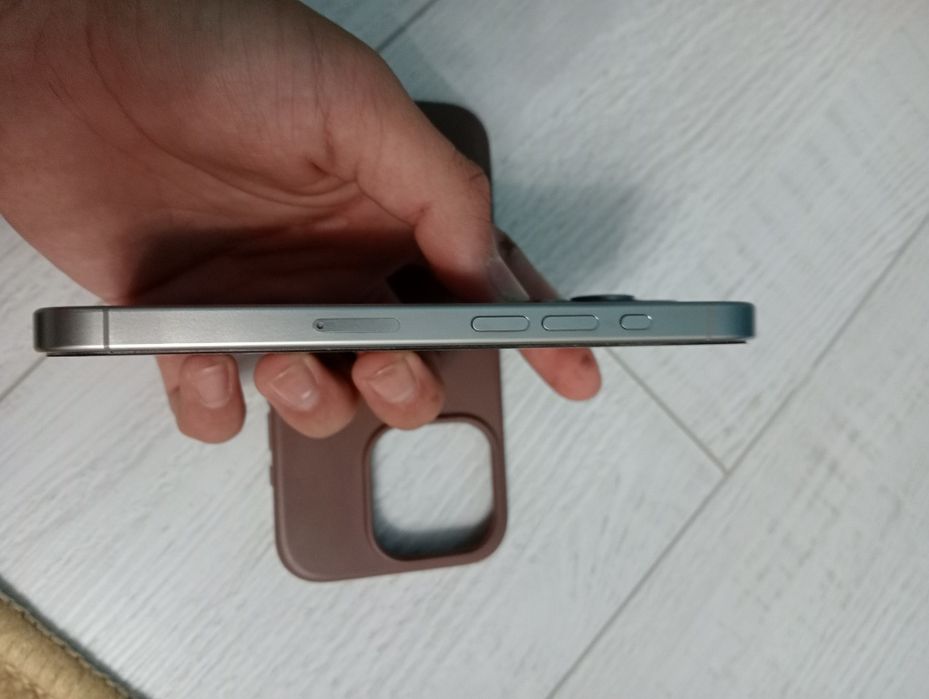 iPhone 15 pro 128gb