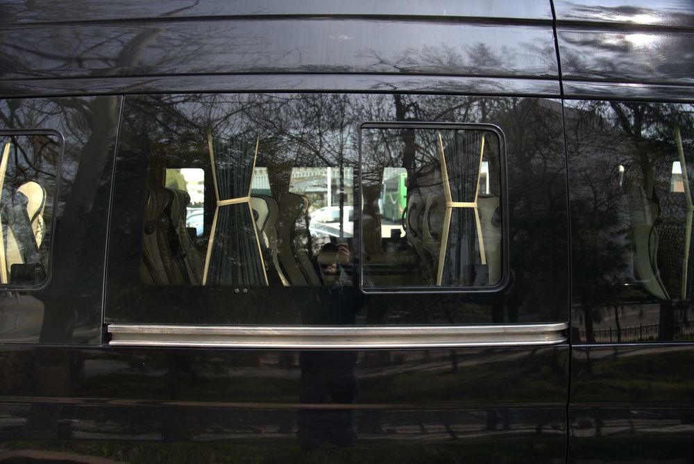 Встреча делегаций на 16, 18 и 20 местных Mercedes Sprinter ах