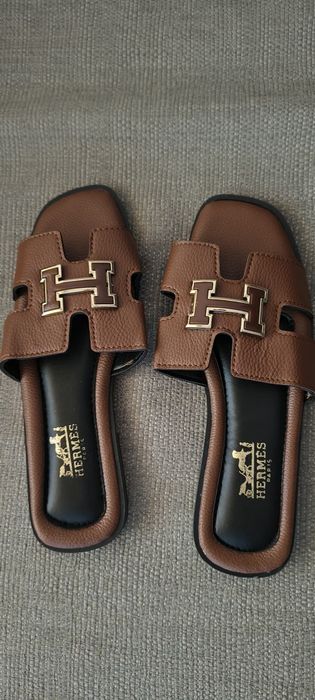 Papuci marca  Hermes