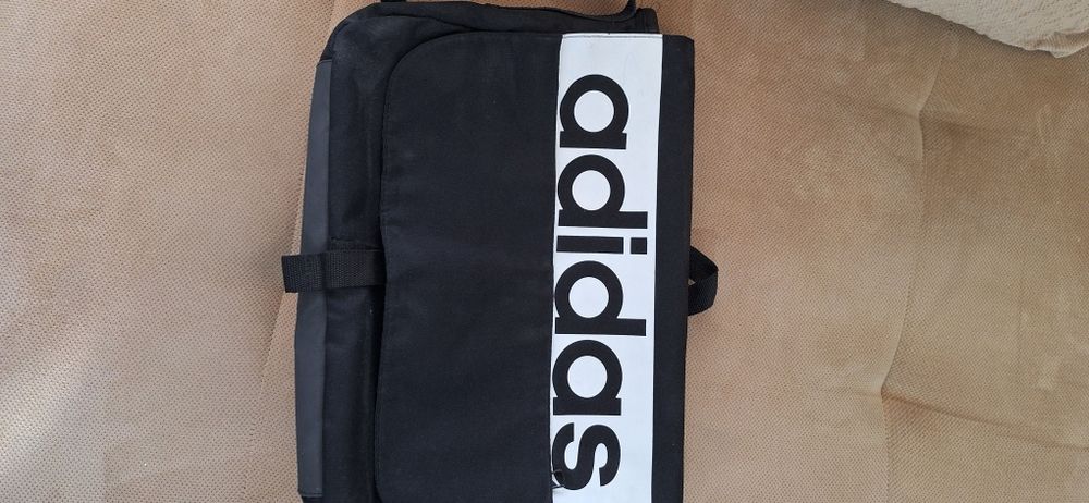 ПРОДАВА СЕ Лаптоп Lenovo