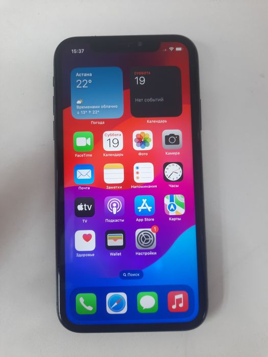 Продам iPhone XR