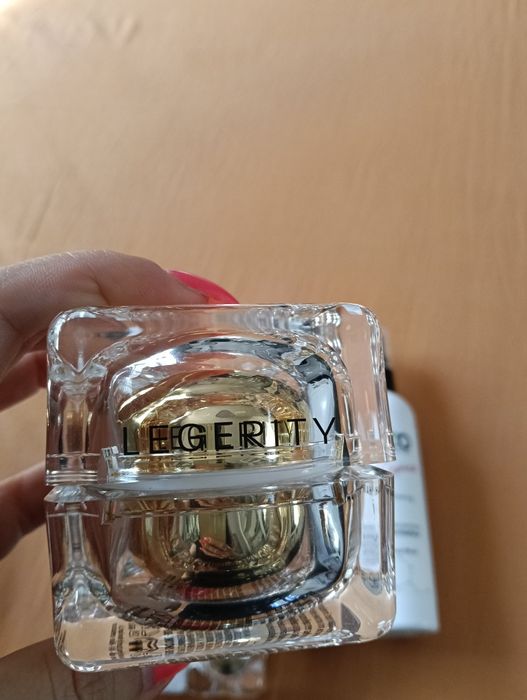 Чисто нови продукти на луксозната серия на SCREEN Legerity и на INО