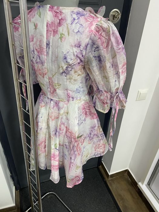 Rochie de vara cu decolteu