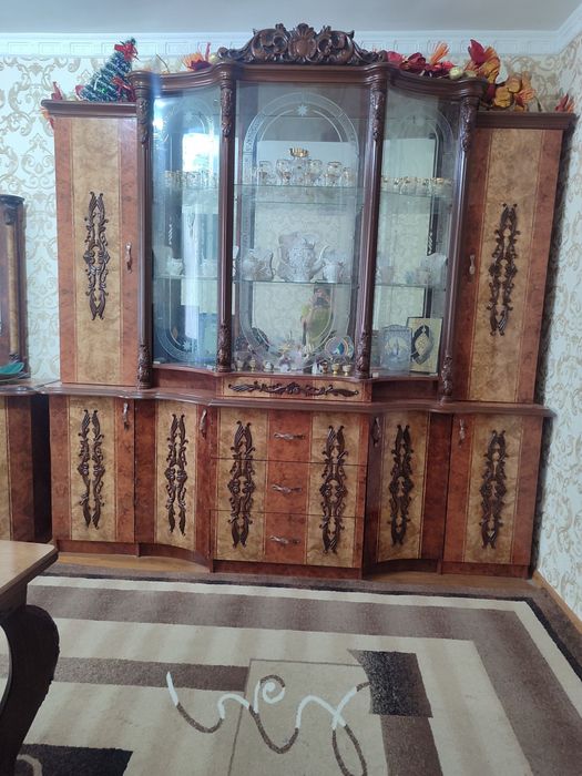 Kochish sababli shoshilinch mebel garnitur sotiladi kelishamiz