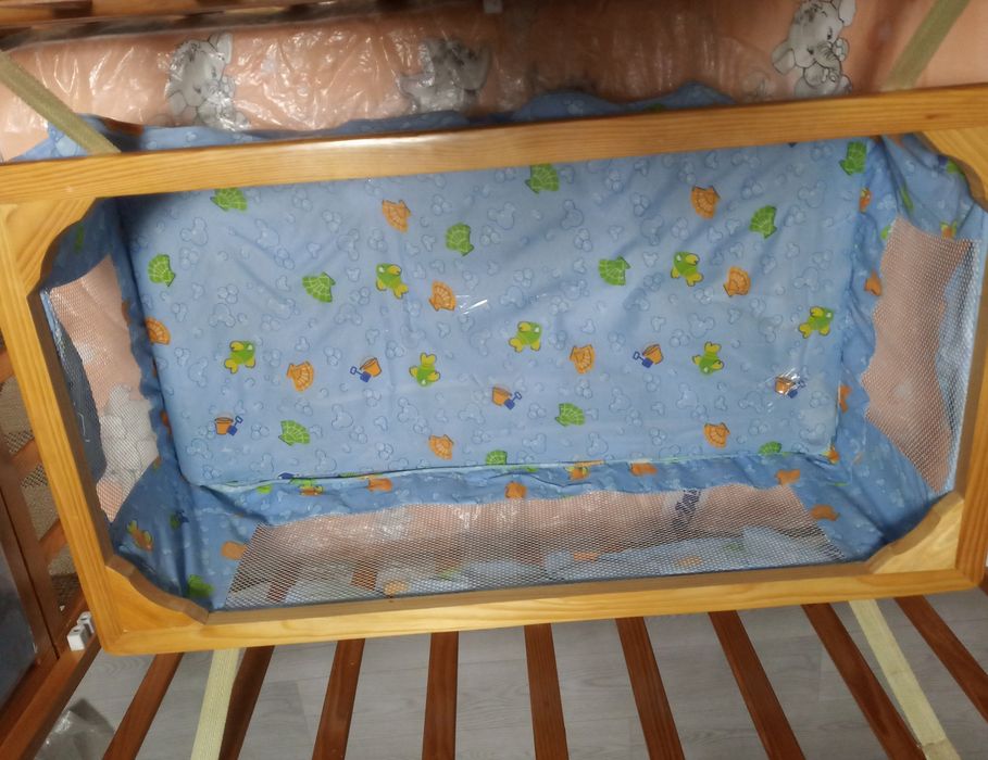 Продам детскую кроватку