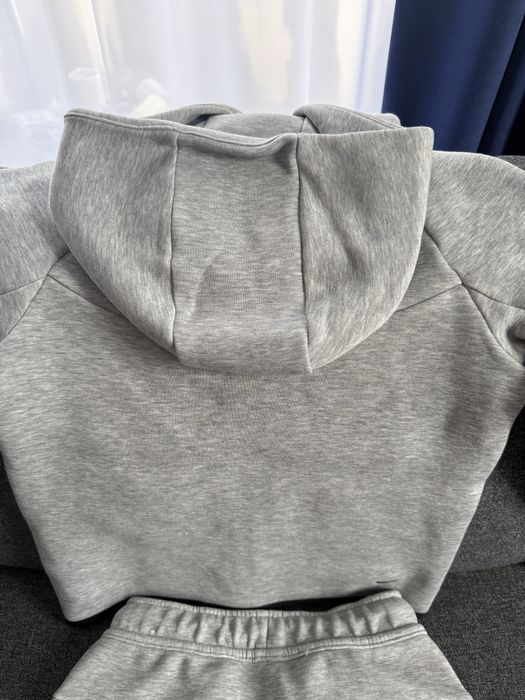 Vand trening Nike( tech) mar.137-147