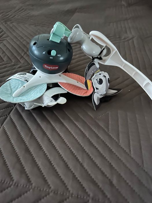 Въртележка  Tiny love-музикална и многофункционална