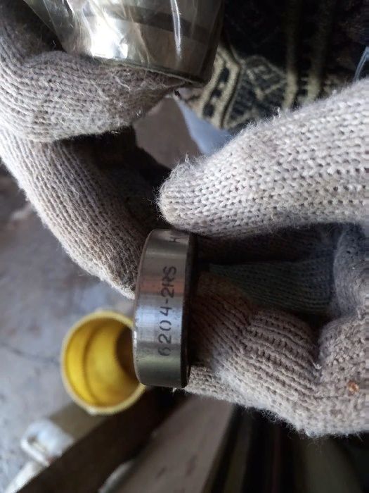 Продам подшипники 62042RS