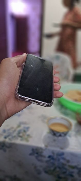 Iphone 11 pro satiladi